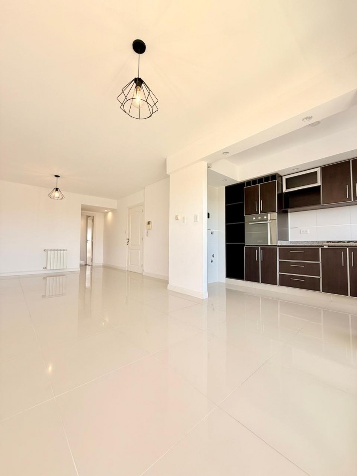 Departamento en Alquiler 24 meses, dos ambientes con cochera