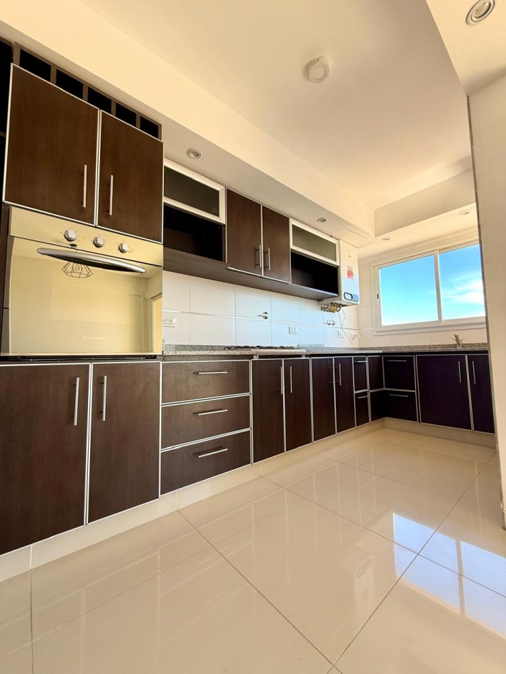 Departamento en Alquiler 24 meses, dos ambientes con cochera