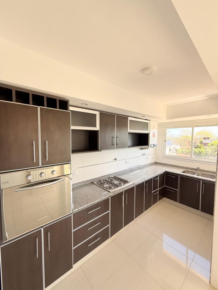 Departamento en Alquiler 24 meses, dos ambientes con cochera
